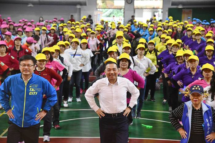 新北長者也迷Ｓ.Ｈ.Ｅ. 侯友宜全力打造銀髮族樂齡學園